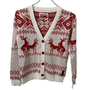 Tipsyelves sweater size S      A520